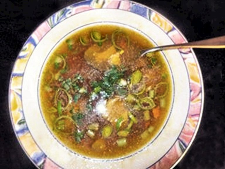 Ciorbă țărănească de legume